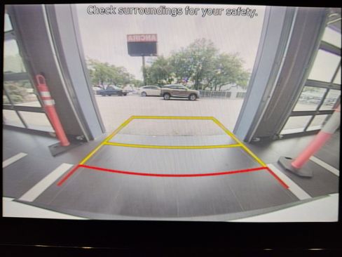 Used 2025 Hyundai Palisade SEL FWD image 19