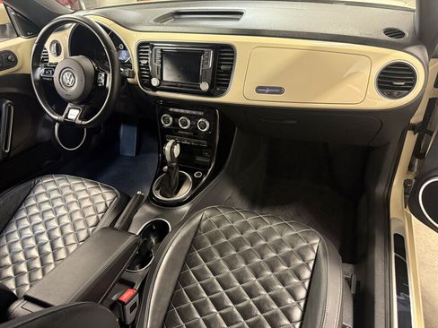 Used 2019 Volkswagen Beetle 2.0T Final Edition SEL FWD image 2