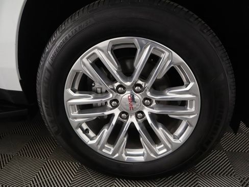 Used 2023 GMC Yukon XL SLT w/ SLT Luxury Package image 35