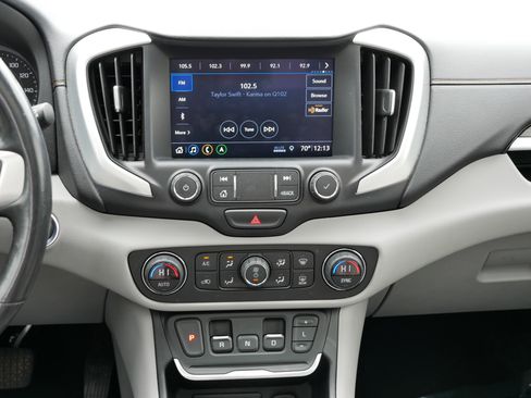 Used 2020 GMC Terrain SLT w/ Preferred Package image 16