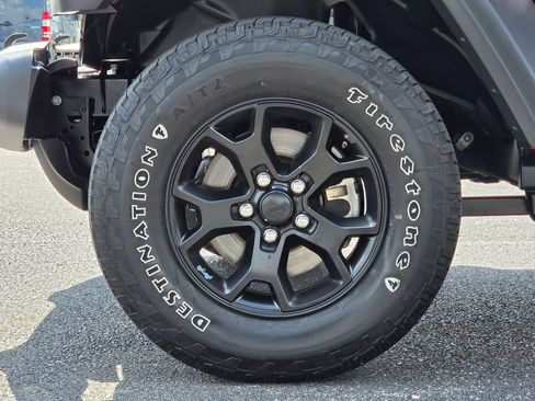 Used 2021 Jeep Wrangler Unlimited Sport AWD/4WD image 9