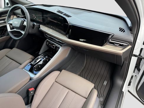 New 2025 Audi Q5 Premium Plus image 14