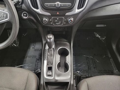 Used 2021 Chevrolet Equinox LT image 16