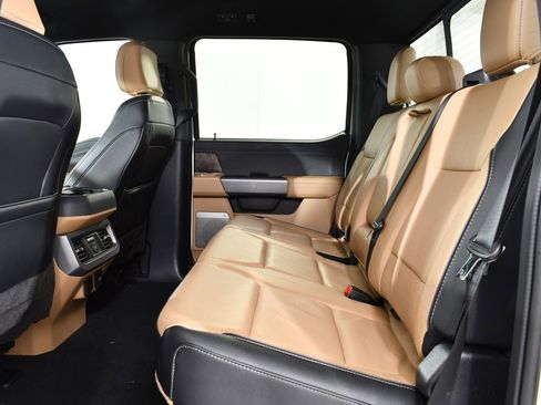 Used 2023 Ford F250 Lariat w/ Chrome Package image 16