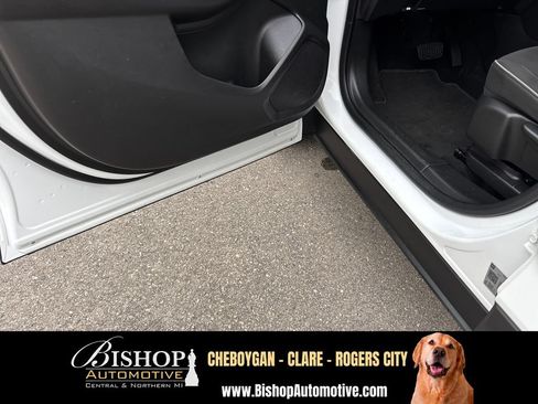 Used 2024 Chevrolet TrailBlazer LT AWD/4WD image 18