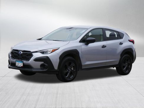 Used 2025 Subaru Crosstrek 2.0i AWD/4WD image 3
