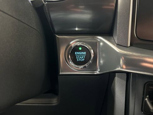 Certified 2023 Ford F150 Lariat image 19