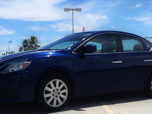 Used 2018 Nissan Sentra S image 1