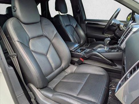 Used 2013 Porsche Cayenne AWD/4WD image 22