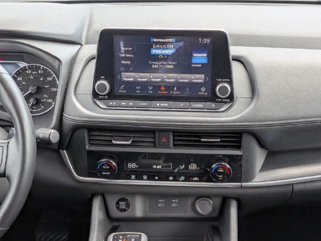 Used 2025 Nissan Rogue SV AWD/4WD image 17