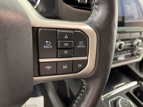 Used 2024 Ford Expedition XLT image 21