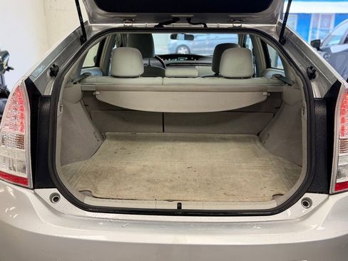 Used 2010 Toyota Prius Five image 8