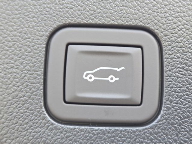 New 2027 GMC Terrain Elevation w/ Elevation Premium Package FWD image 19