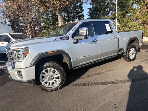 Used 2022 GMC Sierra 2500 Denali w/ Denali Ultimate Package image 5