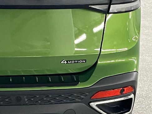 New 2025 Volkswagen Taos SE image 35