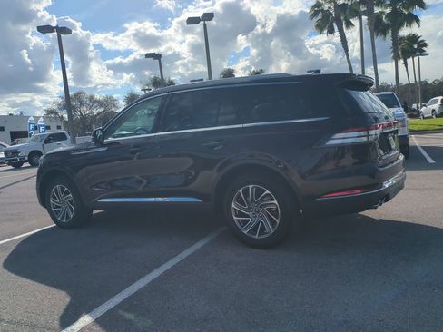 Certified 2023 Lincoln Aviator AWD w/ Class IV Trailer Tow Package image 6