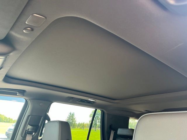 Used 2022 GMC Yukon Denali AWD/4WD image 12