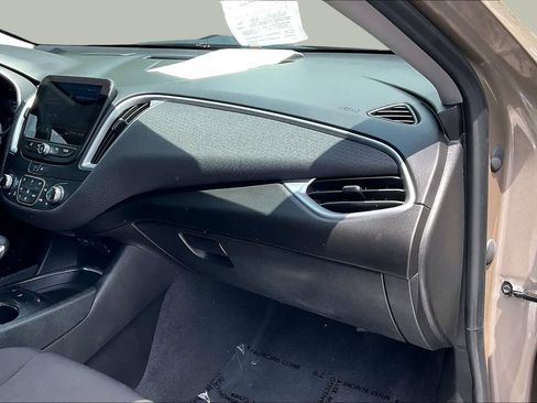 Used 2023 Chevrolet Malibu LT FWD image 16