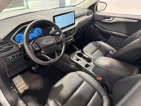Used 2025 Ford Escape Platinum AWD/4WD image 9