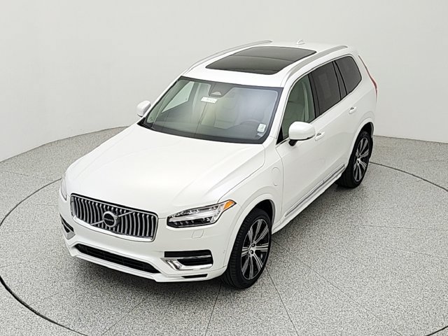 Certified 2025 Volvo XC90 T8 Plus w/ Protection Package Premier AWD/4WD image 13