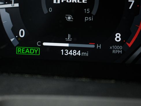 Used 2024 Toyota Tacoma TRD Off-Road image 22