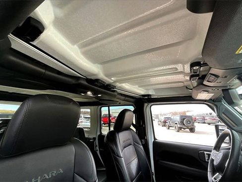 Used 2021 Jeep Wrangler Unlimited Sahara image 22