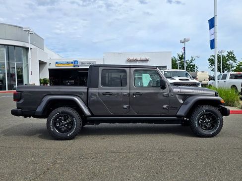 New 2026 Jeep Gladiator Willys image 7