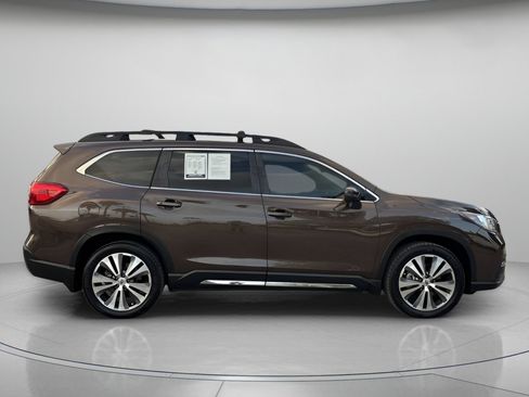 Used 2019 Subaru Ascent Limited image 2