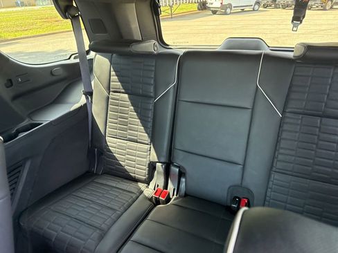 Used 2023 Cadillac Escalade Sport Platinum AWD/4WD image 13