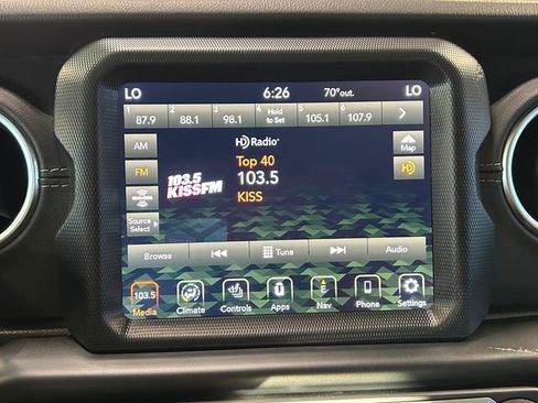 Used 2021 Jeep Wrangler Unlimited Sahara image 28