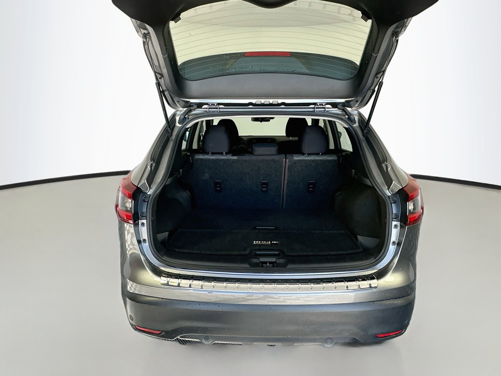 Used 2020 Nissan Rogue Sport SV AWD/4WD image 23