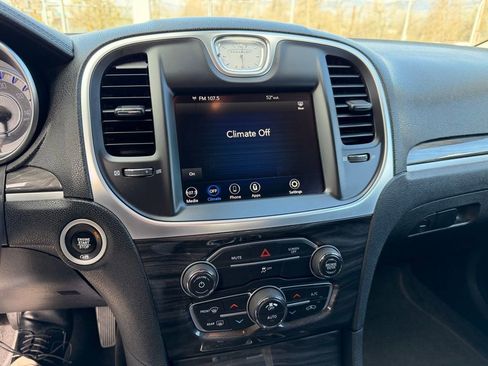 Used 2021 Chrysler 300 Touring w/ Sport Appearance Package RWD image 20