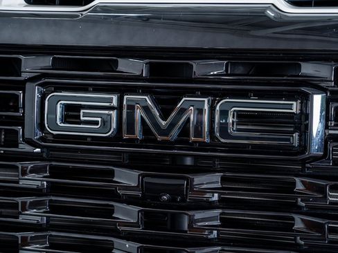 Used 2024 GMC Sierra 2500 Denali Ultimate w/ Max Trailering Package image 17