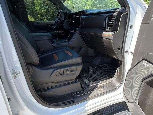 Used 2024 GMC Sierra 2500 AT4 w/ AT4 Premium Plus Package AWD/4WD image 20