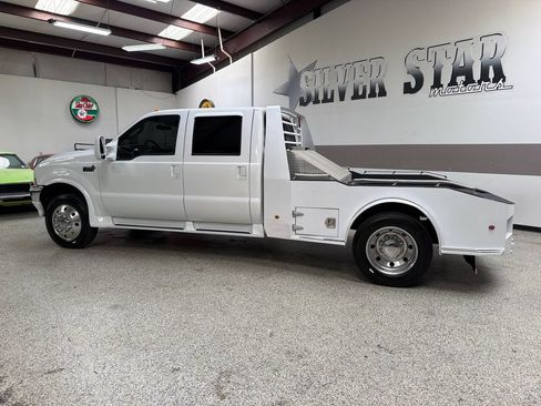 Used 2003 Ford F450 Lariat RWD image 4