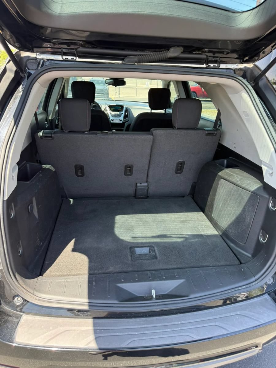 Used 2017 Chevrolet Equinox LS w/ LPO, Protection Package FWD image 6