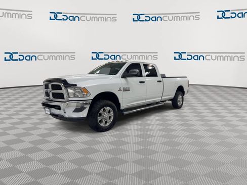 Used 2017 RAM 2500 Tradesman w/ Chrome Appearance Group AWD/4WD image 4