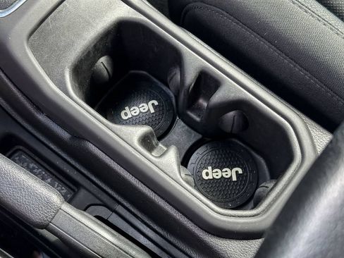 Used 2021 Jeep Wrangler Unlimited Sport AWD/4WD image 35
