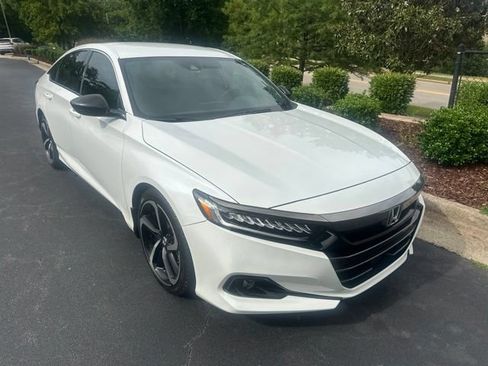 Used 2022 Honda Accord Sport image 9