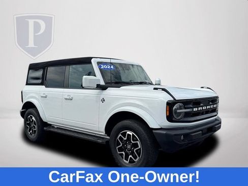 Used 2024 Ford Bronco Outer Banks AWD/4WD image 2