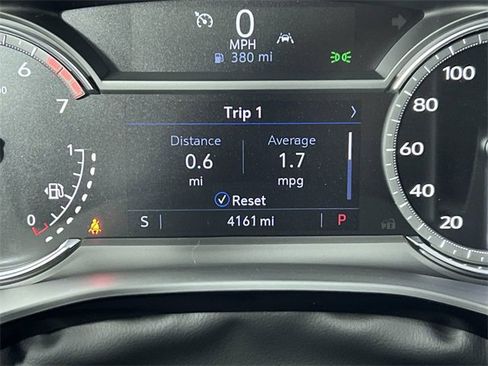 Used 2025 Cadillac XT6 Luxury image 12