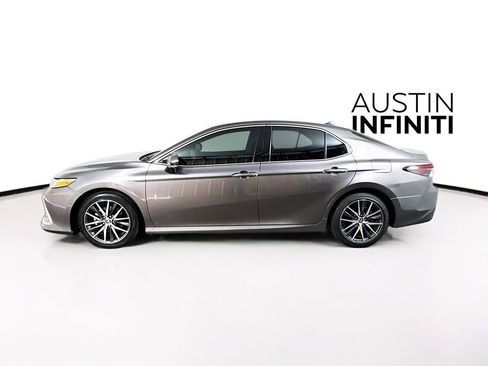 Used 2023 Toyota Camry XLE image 4