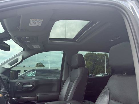Used 2019 Chevrolet Silverado 1500 LTZ w/ LTZ Premium Package AWD/4WD image 8