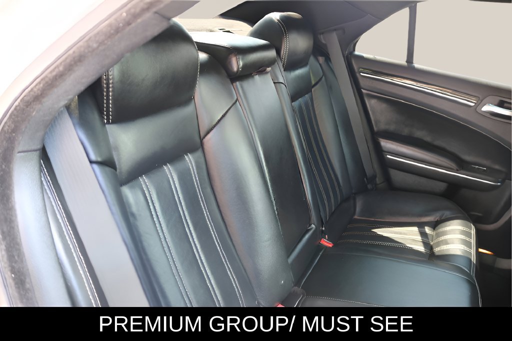 Used 2018 Chrysler 300 S w/ 300S Premium Group RWD image 15