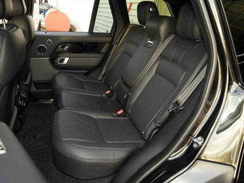 Used 2019 Land Rover Range Rover Supercharged image 24