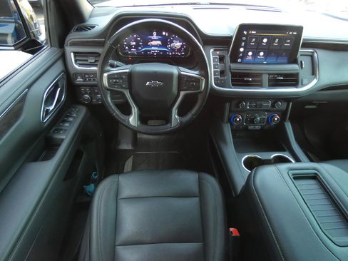 Used 2022 Chevrolet Tahoe Z71 w/ Luxury Package AWD/4WD image 14