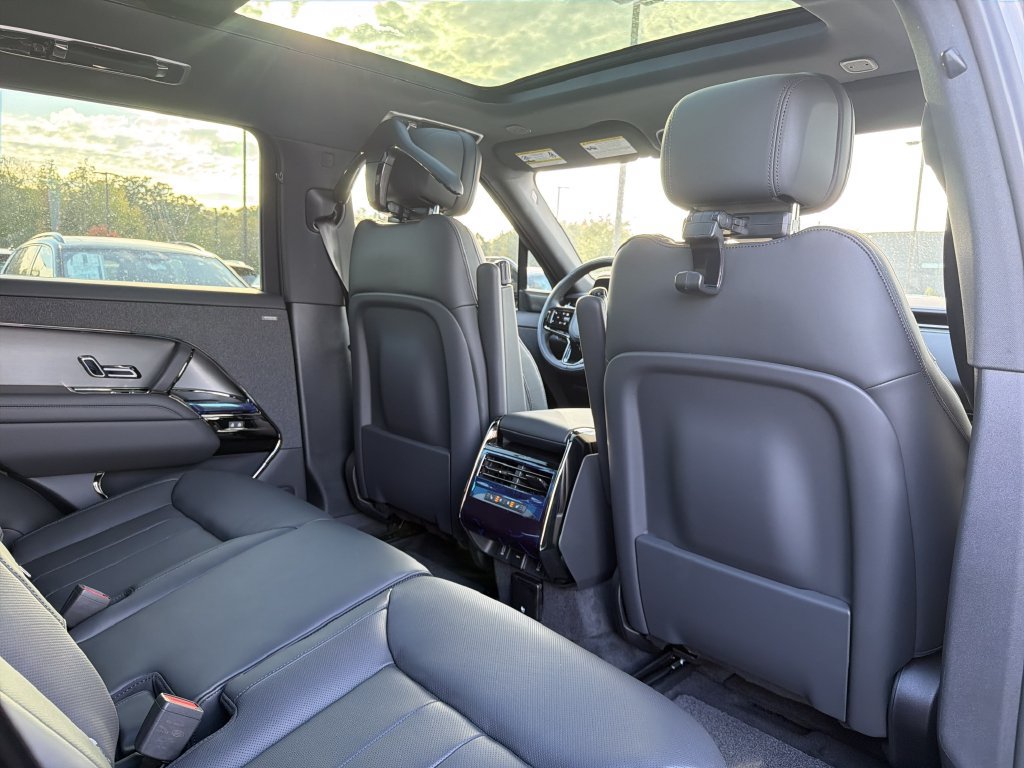 New 2027 Land Rover Range Rover Sport Dynamic SE AWD/4WD image 15