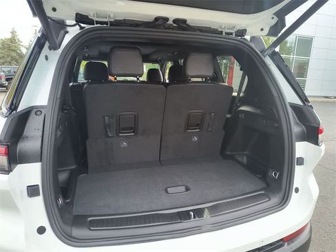 New 2025 Jeep Grand Cherokee L Limited w/ Luxury Tech Group II image 25