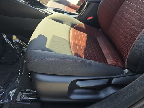 Used 2023 Toyota Corolla SE image 29