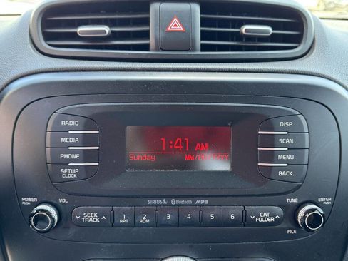 Used 2015 Kia Soul image 17